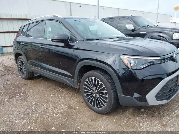 3VVSC7B24SM045578 2025 VOLKSWAGEN TAOS - Image 1
