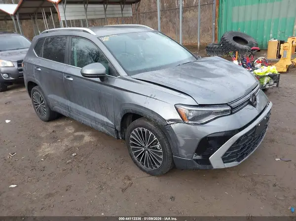 3VVSC7B25SM029924 2025 VOLKSWAGEN TAOS - Image 1