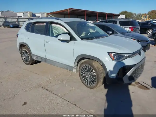 3VVSC7B25SM047047 2025 VOLKSWAGEN TAOS - Image 1