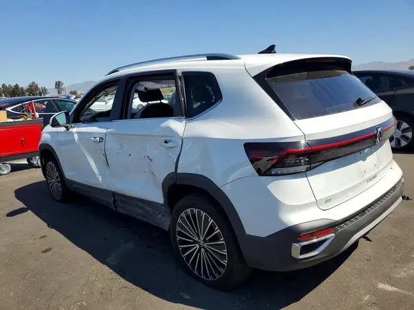 3VVSC7B27SM011053 2025 VOLKSWAGEN TAOS - Image 2