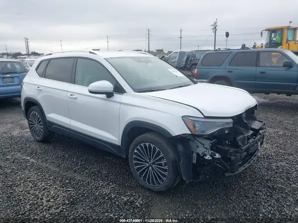 3VVSC7B28SM005696 2025 VOLKSWAGEN TAOS - Image 1