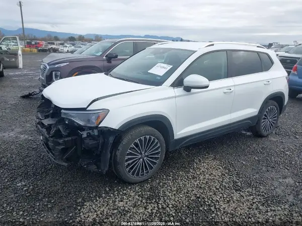 3VVSC7B28SM005696 2025 VOLKSWAGEN TAOS - Image 2