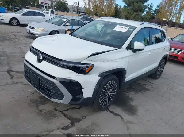 3VVSC7B28SM012664 2025 VOLKSWAGEN TAOS - Image 2