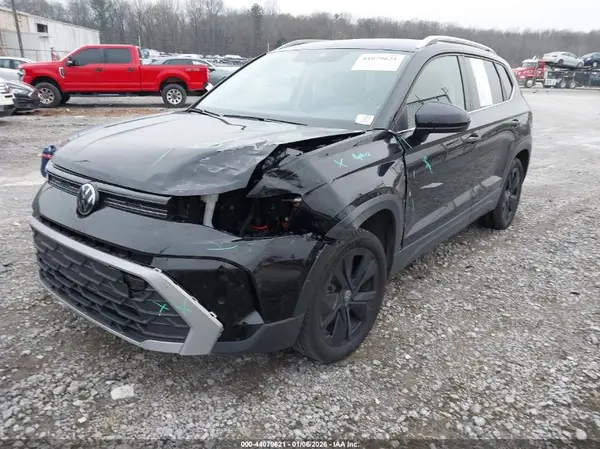 3VVSC7B2XSM014173 2025 VOLKSWAGEN TAOS - Image 2
