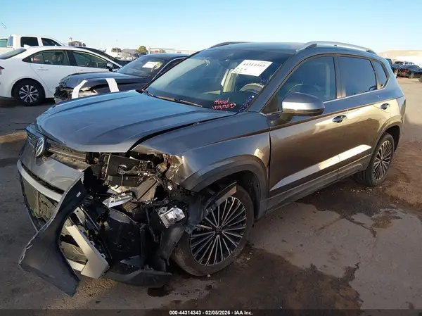 3VVSC7B2XSM017252 2025 VOLKSWAGEN TAOS - Image 2