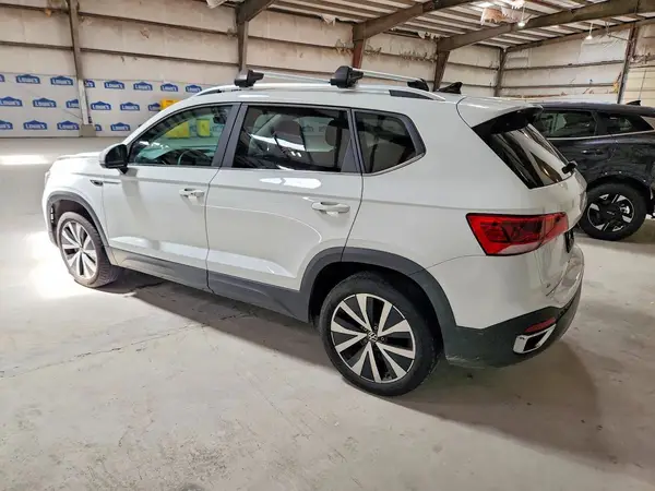 3VVSX7B20PM302943 2023 VOLKSWAGEN TAOS - Image 2