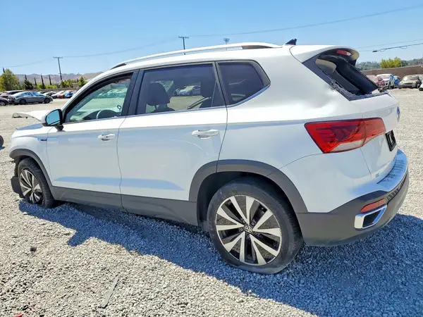 3VVSX7B20PM307690 2023 VOLKSWAGEN TAOS - Image 2