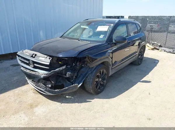 3VVSX7B20PM335151 2023 VOLKSWAGEN TAOS - Image 2