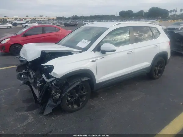 3VVSX7B20RM009367 2024 VOLKSWAGEN TAOS - Image 2