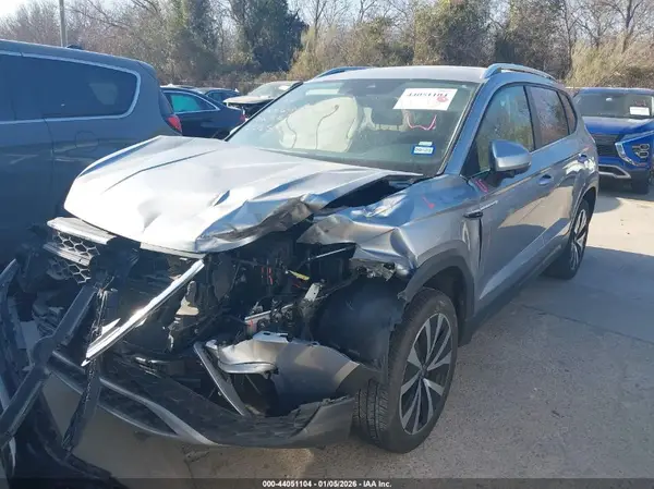 3VVSX7B20RM018876 2024 VOLKSWAGEN TAOS - Image 2