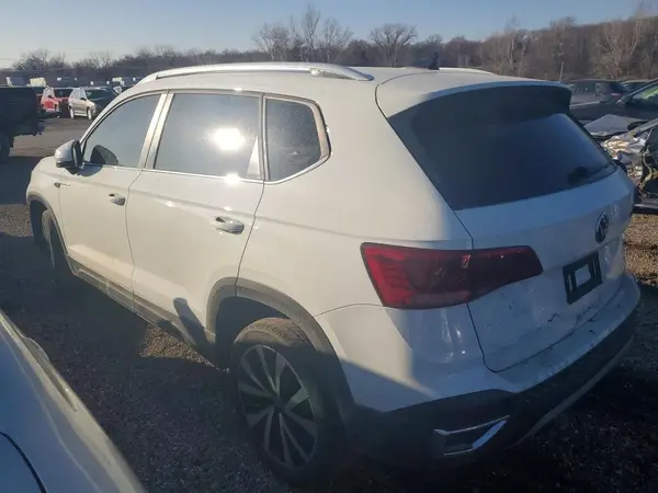 3VVSX7B20RM031207 2024 VOLKSWAGEN TAOS - Image 2