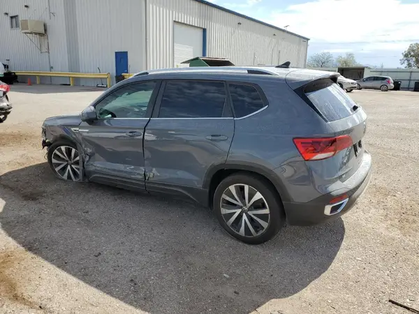 3VVSX7B20RM078026 2024 VOLKSWAGEN TAOS - Image 2
