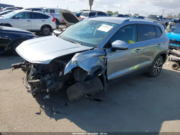 3VVSX7B21RM081579 2024 VOLKSWAGEN TAOS - Image 2