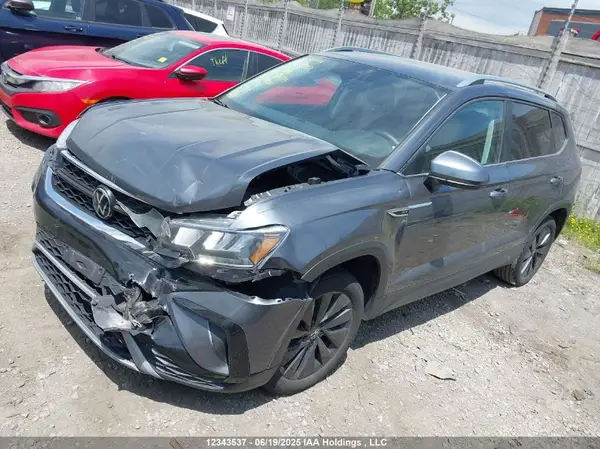 3VVSX7B21RM096339 2024 VOLKSWAGEN TAOS - Image 2