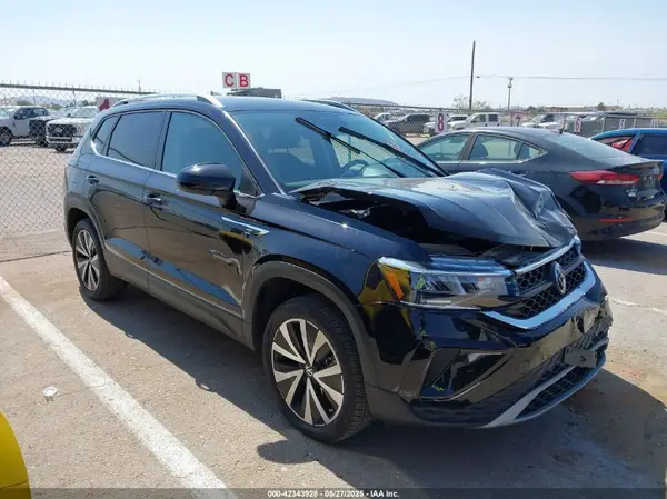 3VVSX7B21RM114063 2024 VOLKSWAGEN TAOS - Image 1