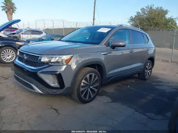 3VVSX7B22PM328332 2023 VOLKSWAGEN TAOS - Image 2