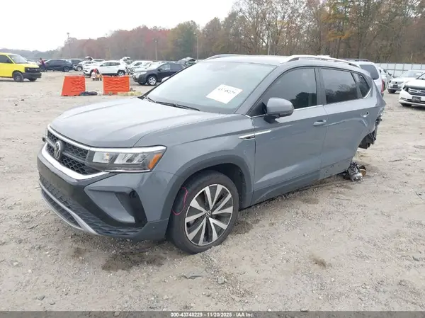 3VVSX7B22PM333966 2023 VOLKSWAGEN TAOS - Image 2