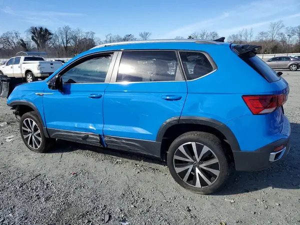 3VVSX7B22PM349973 2023 VOLKSWAGEN TAOS - Image 2