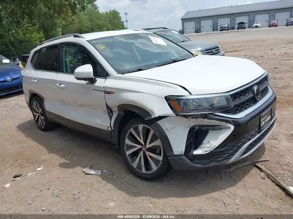 3VVSX7B22RM007619 2024 VOLKSWAGEN TAOS - Image 1