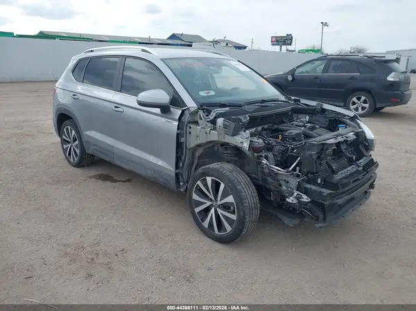 3VVSX7B22RM053208 2024 VOLKSWAGEN TAOS - Image 1