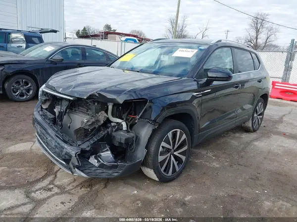 3VVSX7B22RM067772 2024 VOLKSWAGEN TAOS - Image 2