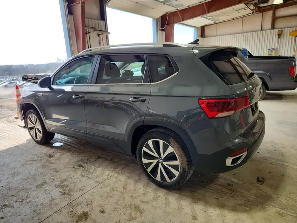 3VVSX7B22RM096625 2024 VOLKSWAGEN TAOS - Image 2