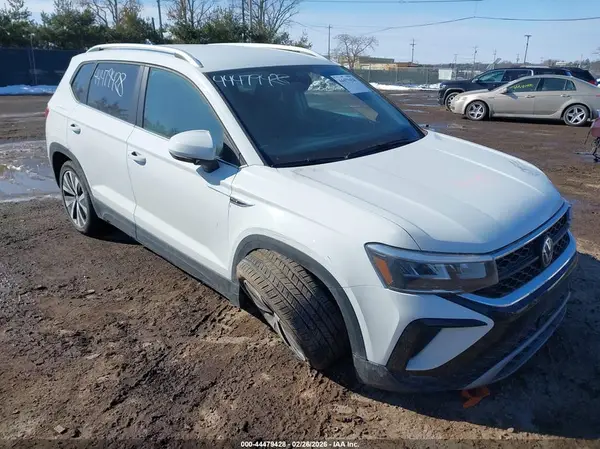 3VVSX7B23RM046655 2024 VOLKSWAGEN TAOS - Image 1