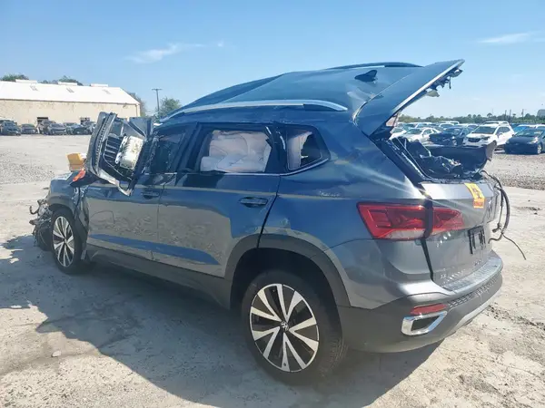3VVSX7B23RM070504 2024 VOLKSWAGEN TAOS - Image 2