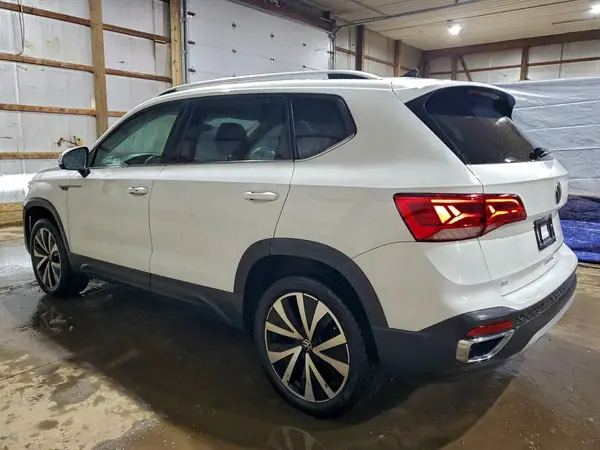 3VVSX7B23RM116610 2024 VOLKSWAGEN TAOS - Image 2