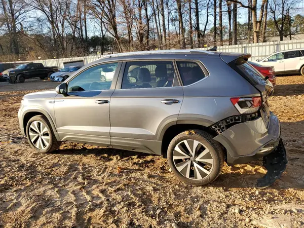 3VVSX7B24NM041586 2022 VOLKSWAGEN TAOS - Image 2