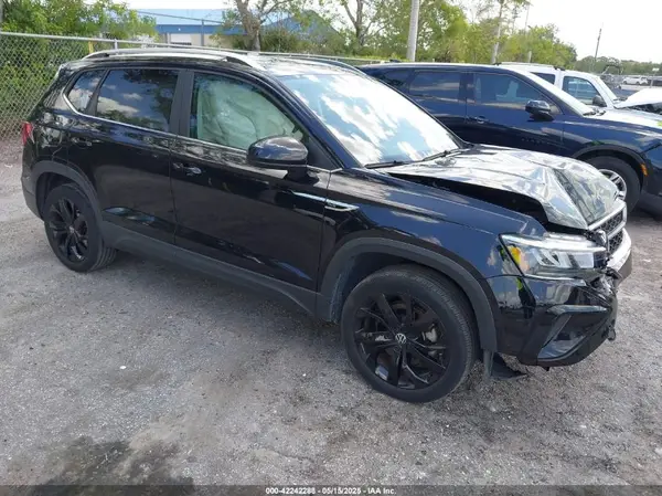 3VVSX7B24NM091016 2022 VOLKSWAGEN TAOS - Image 1