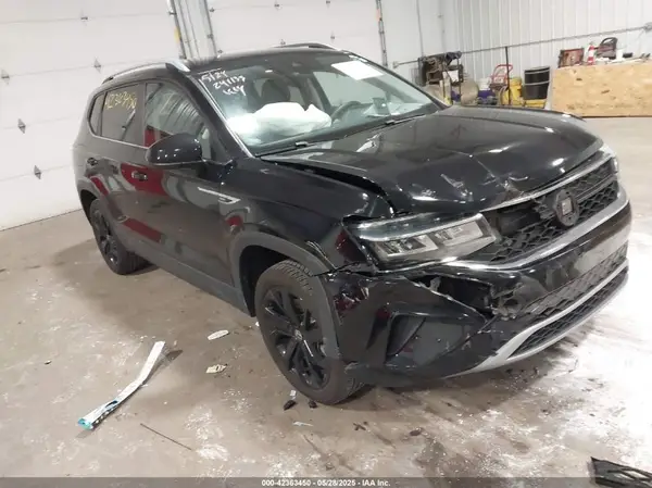 3VVSX7B24NM095017 2022 VOLKSWAGEN TAOS - Image 1