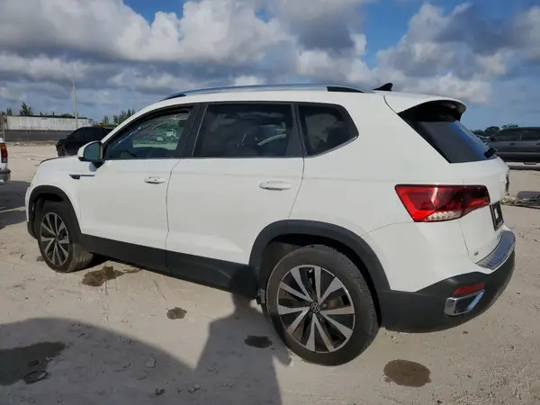 3VVSX7B24PM307465 2023 VOLKSWAGEN TAOS - Image 2