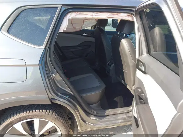 3VVSX7B24PM321320 2023 VOLKSWAGEN TAOS - Image 8