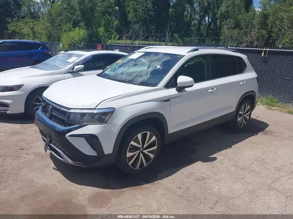 3VVSX7B24PM333175 2023 VOLKSWAGEN TAOS - Image 2
