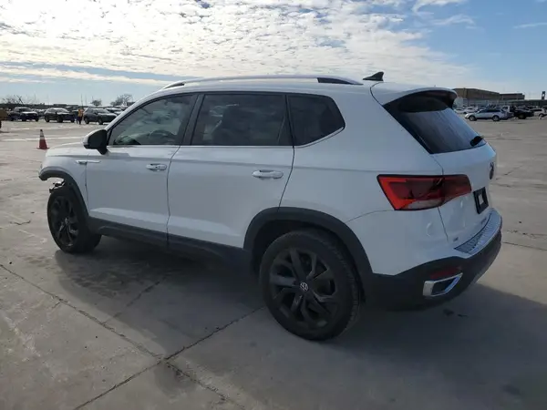 3VVSX7B24PM356228 2023 VOLKSWAGEN TAOS - Image 2