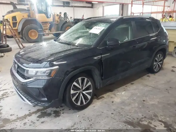 3VVSX7B24PM380559 2023 VOLKSWAGEN TAOS - Image 2