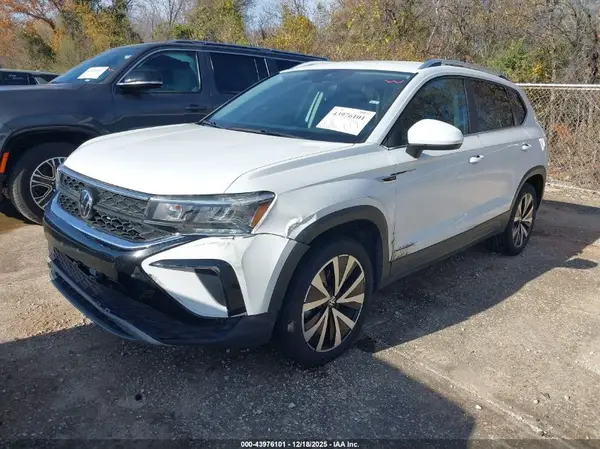 3VVSX7B24RM018900 2024 VOLKSWAGEN TAOS - Image 2