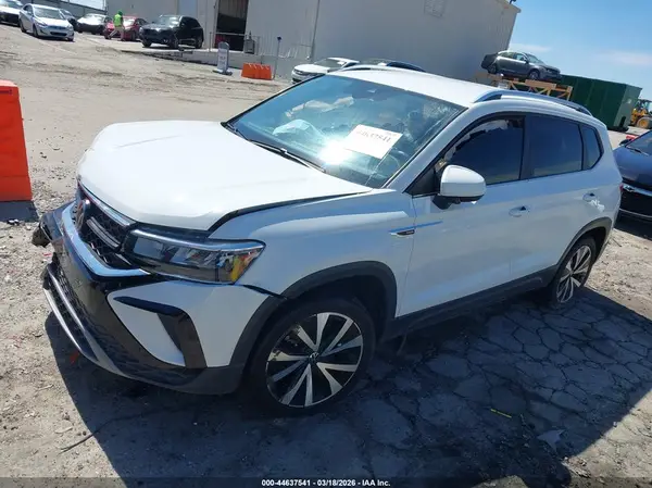 3VVSX7B24RM022669 2024 VOLKSWAGEN TAOS - Image 2
