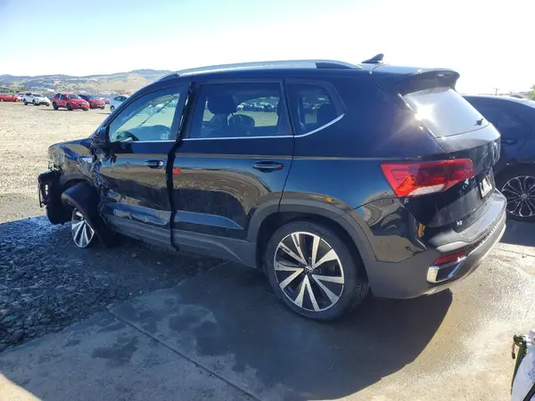 3VVSX7B24RM061827 2024 VOLKSWAGEN TAOS - Image 2