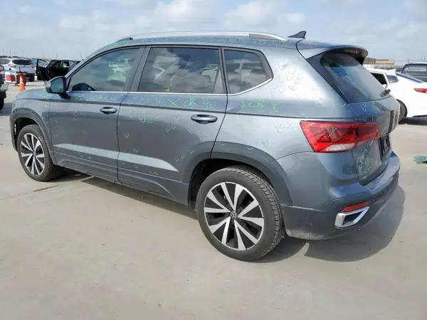 3VVSX7B24RM070320 2024 VOLKSWAGEN TAOS - Image 2
