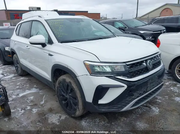 3VVSX7B24RM092866 2024 VOLKSWAGEN TAOS - Image 1