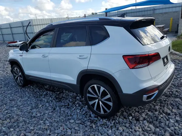 3VVSX7B25PM332732 2023 VOLKSWAGEN TAOS - Image 2