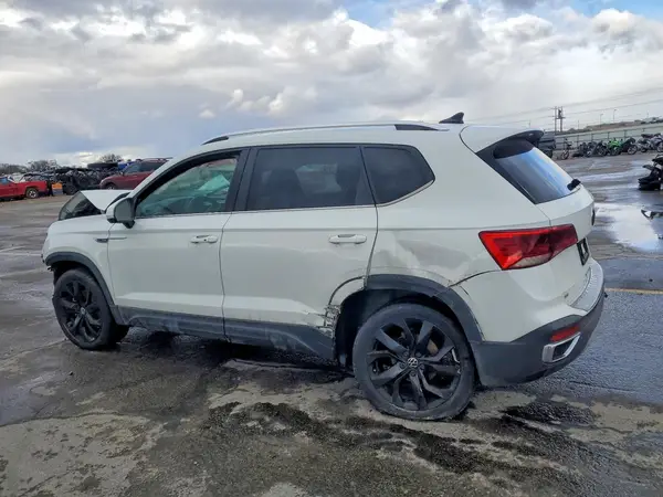 3VVSX7B25PM361857 2023 VOLKSWAGEN TAOS - Image 2