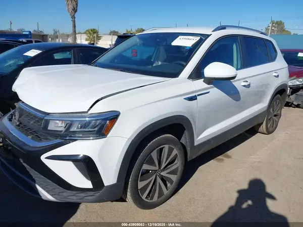 3VVSX7B25PM362930 2023 VOLKSWAGEN TAOS - Image 2