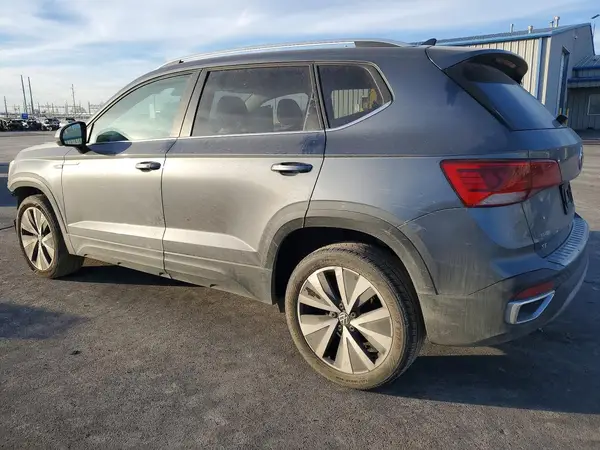 3VVSX7B26PM315339 2023 VOLKSWAGEN TAOS - Image 2