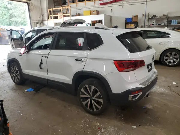 3VVSX7B26RM041806 2024 VOLKSWAGEN TAOS - Image 2