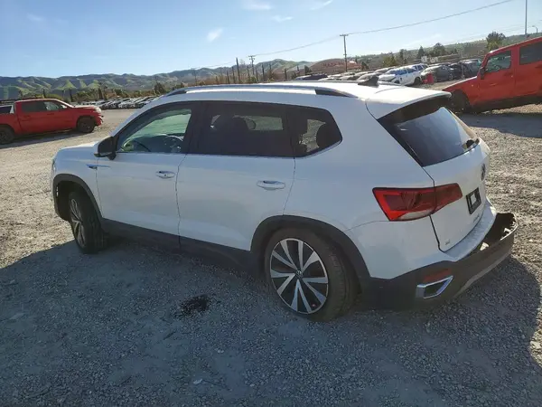 3VVSX7B26RM044236 2024 VOLKSWAGEN TAOS - Image 2