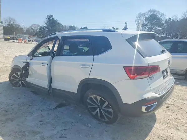 3VVSX7B26RM076247 2024 VOLKSWAGEN TAOS - Image 2