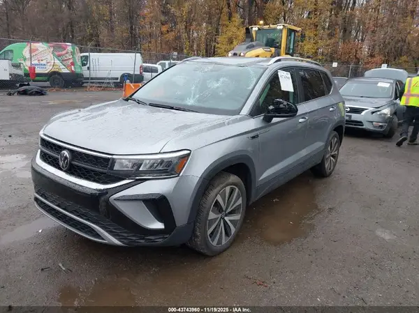 3VVSX7B26RM102717 2024 VOLKSWAGEN TAOS - Image 2
